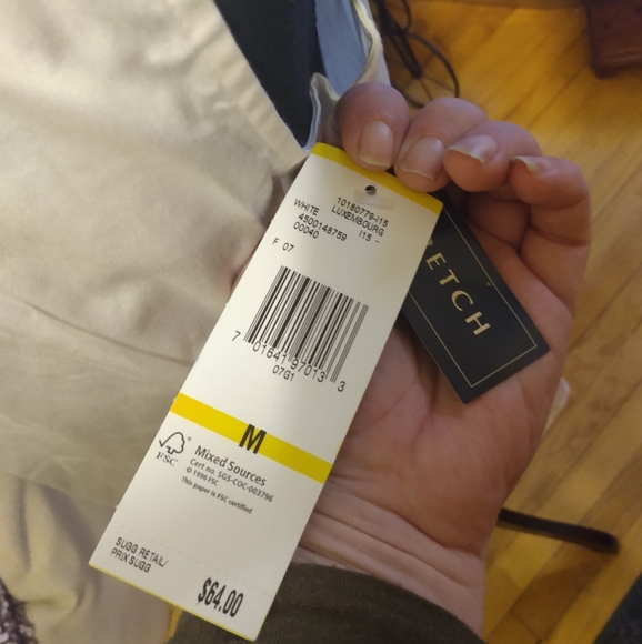 Jones New York White Sleeveless Top w/Buckle - Picture 2 of 4